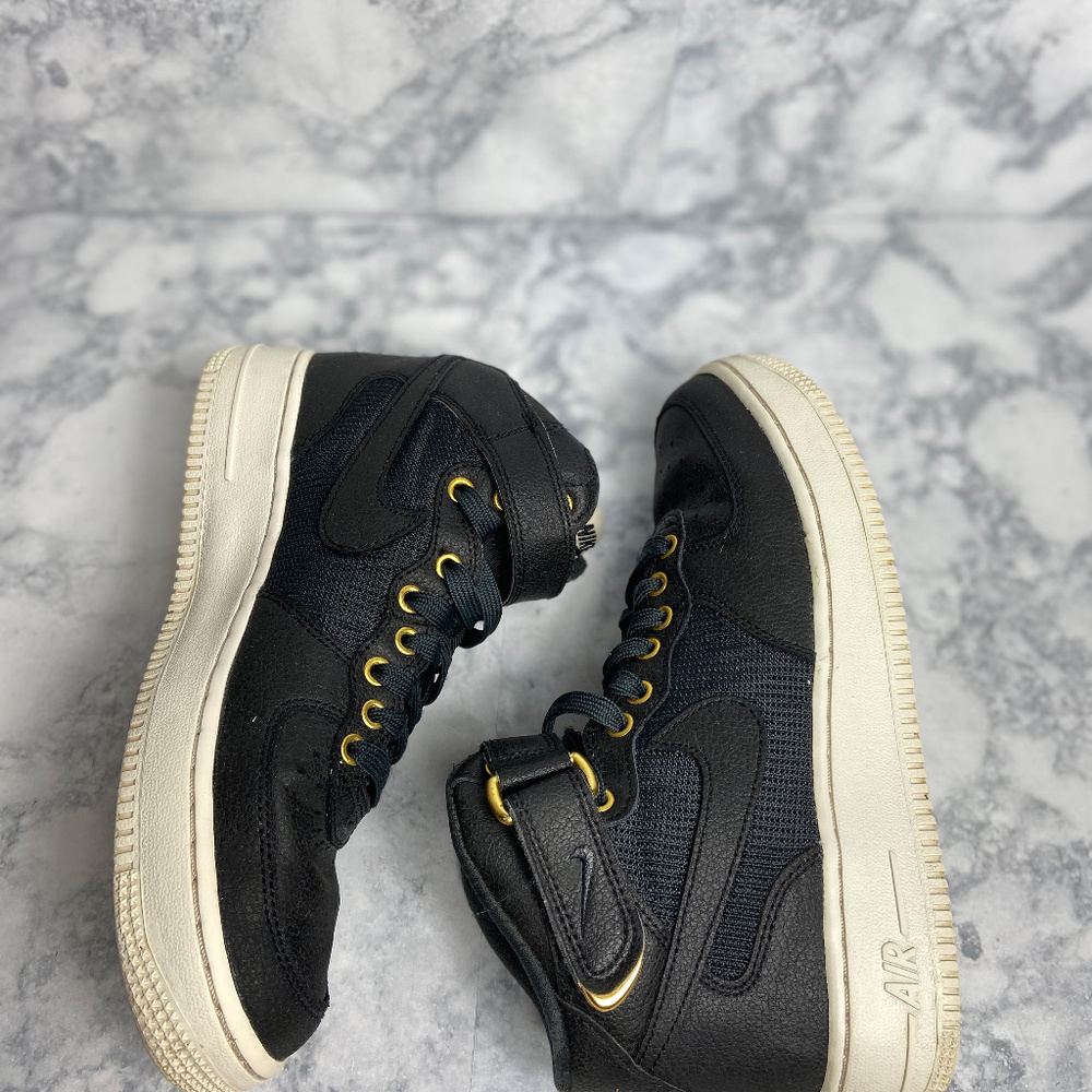 Black Summit White Lifestyle Airforce 1 LV8 - Picture 3 of 6